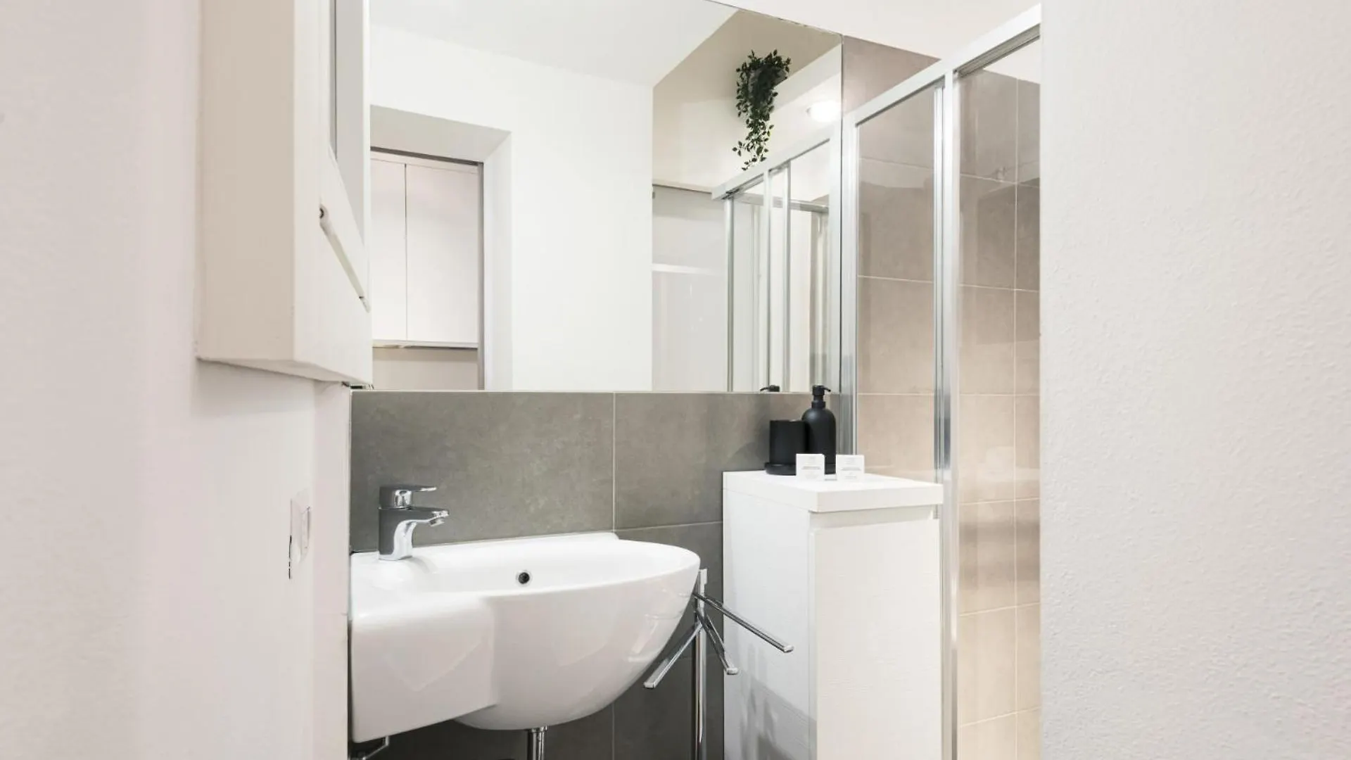 Easylife - Accogliente Casa Vicino A St. Centrale Milano 0*,